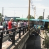 Autobuz suspendat pe podul de la Butelii