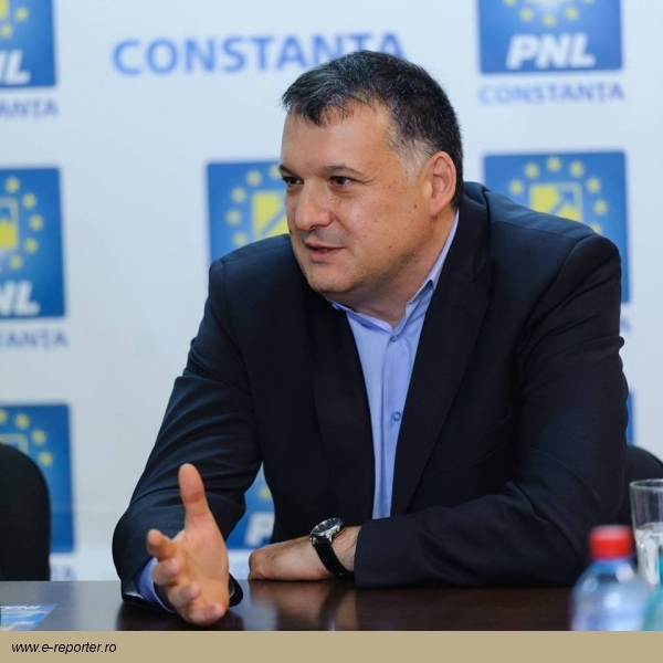 Deputat Bogdan Huțucă: Într-un efort disperat de a recupera controlul total asupra PSD-ului, Liviu Dragnea convoacă Parlamentul concomitent cu lucrările Congresului PNL. Nu știu dacă va avea cvorum