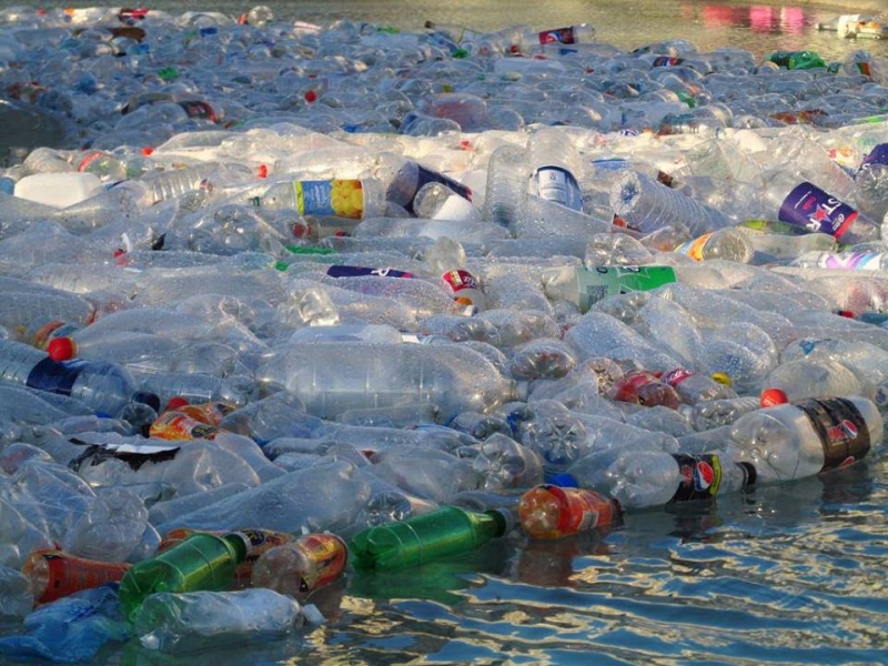 Deșeurile din plastic se pot transforma în combustibil!