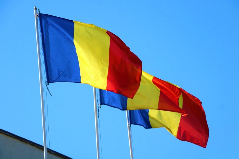 Românii sărbătoresc, astăzi, Ziua Drapelului Naţional