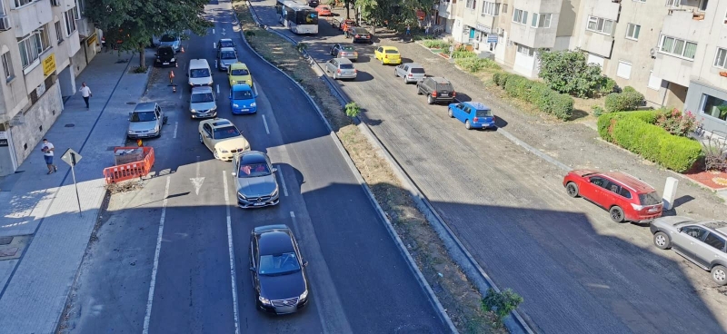 Atenție, șoferi! Se decopertează carosabilul pe bulevardul Mamaia, între bulevardul Tomis și strada Mihai Viteazu