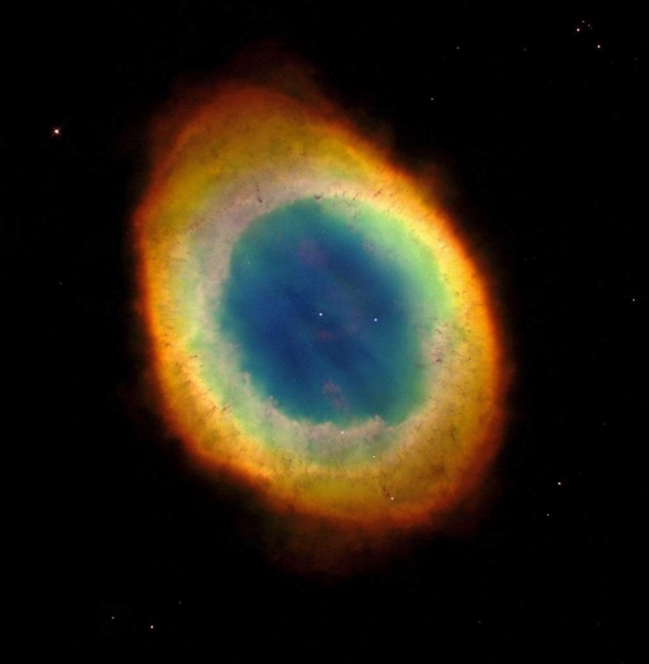 Lecția de astronomie : Nebuloasa planetară Inel, din constelația Lira, văzută de telescopul spațial Hubble