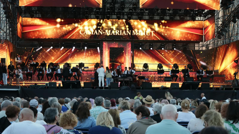 Prima seară a Festivalului Național al Cântecului și Dansului Popular Românesc „Mamaia” a fost o adevărată sărbătoare a folclorului românesc!