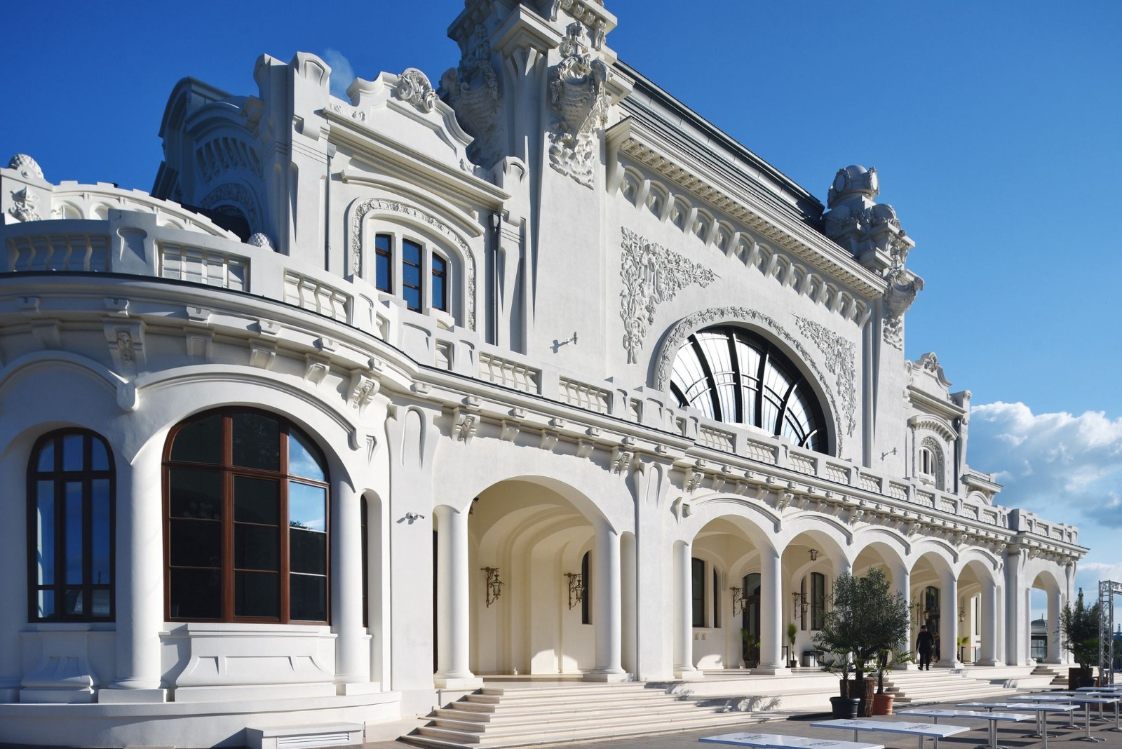 Cazinoul din Constanța devine, în această toamnă, scena marilor întâlniri muzicale!
