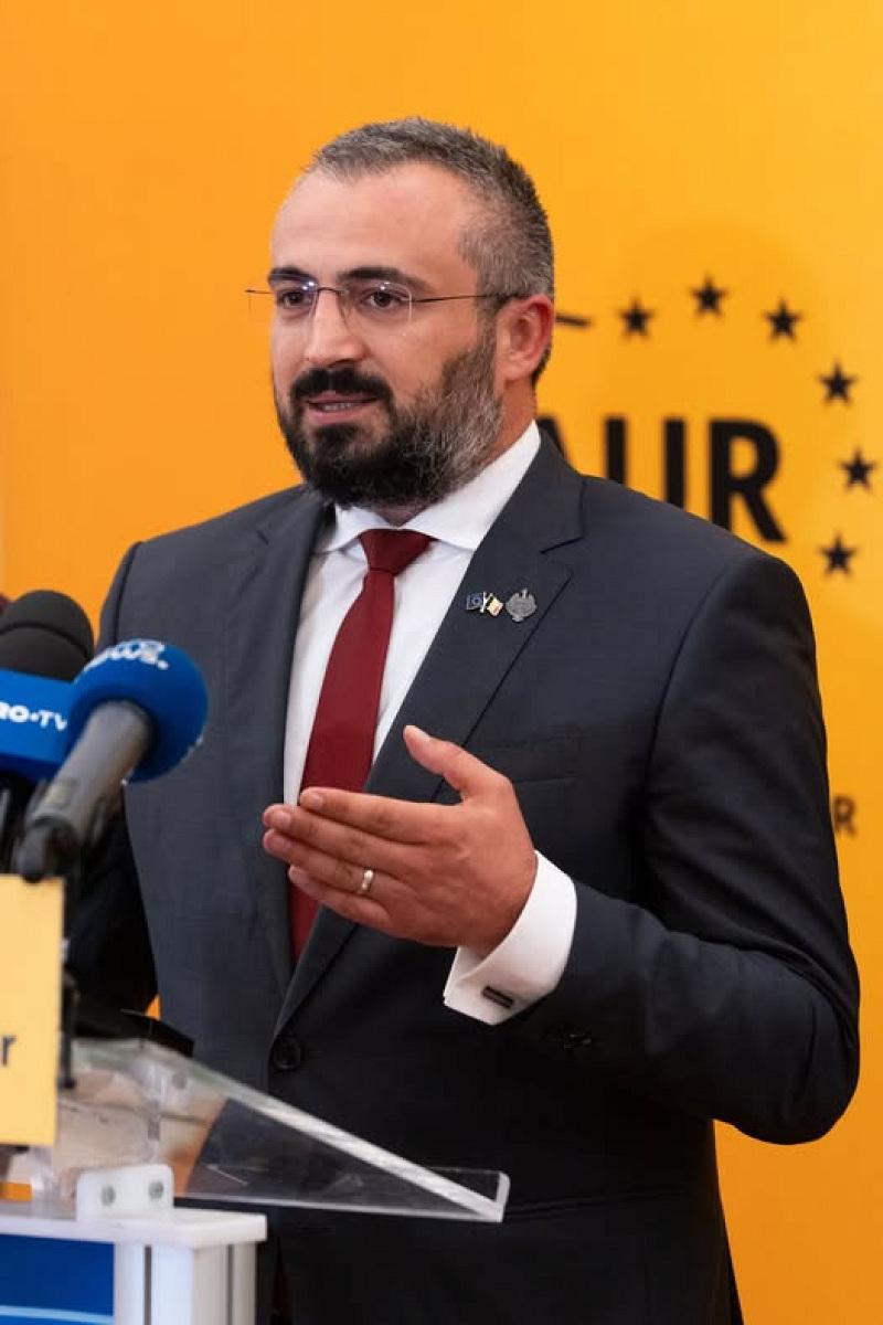 Situația copiilor de la Grădinița cu Program Prelungit „Căsuța de Turtă Dulce”, în atenția senatorului Vlahu