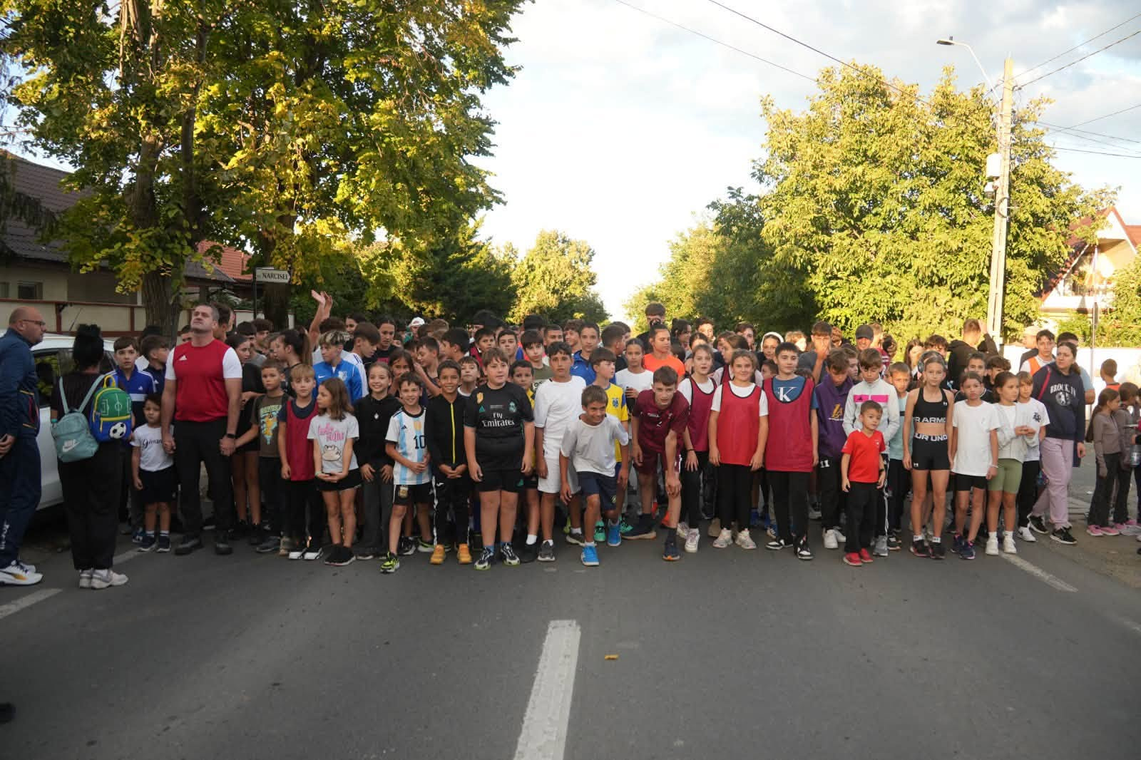 Peste 300 de copii și tineri au alergat la Cumpăna în „Cross by Night” #BeActive