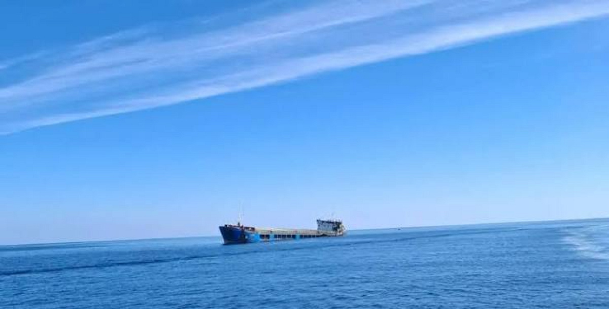 Portcontainerul atacat cu drone în Marea Neagră s-a scufundat! Autoritățile verifică riscul de poluare