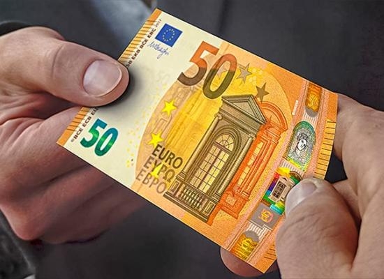 S-a pus în circulație noua bancnotă de 50 de euro