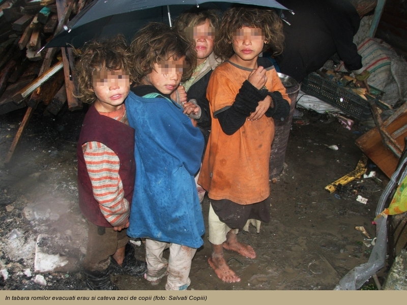 ”Furau chiar și mâncarea din frigidere”. Explicații în cazul romilor evacuați din Eforie. Primărie vs ONG-uri
