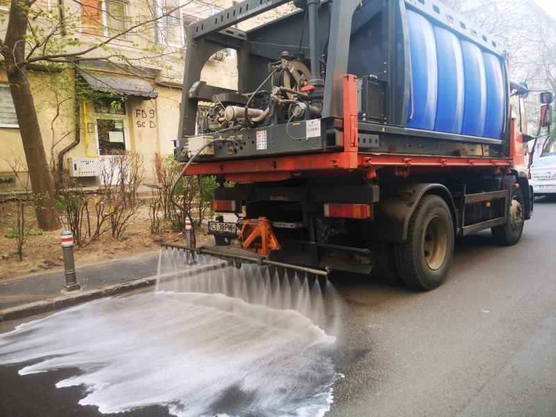 Primăria Municipiului Constanța continuă și astăzi acțiunile de dezinfecție în cartierele orașului nostru