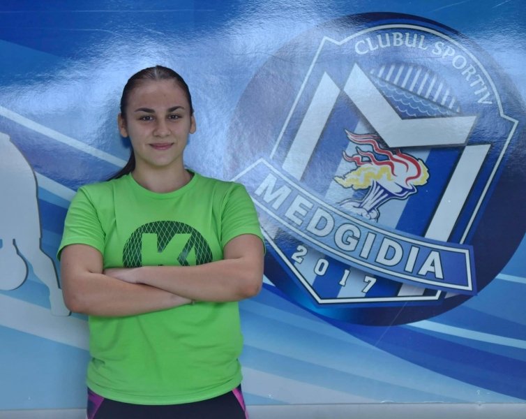 Lavinia Maria Lazăr a fost convocată la naționala de beach handball a României!