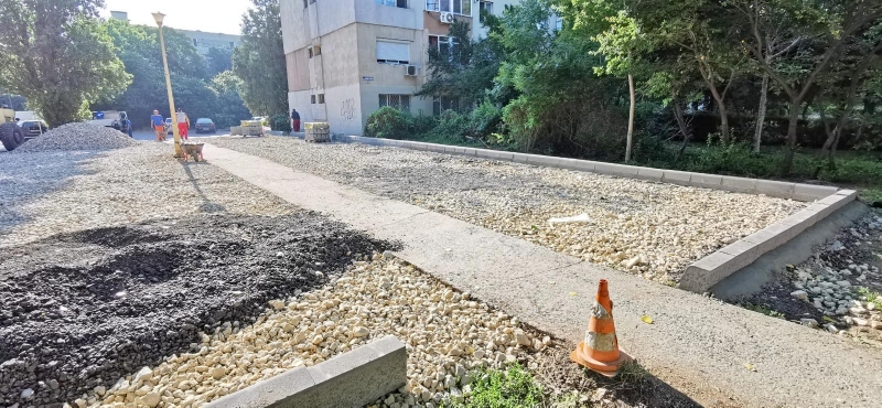 Alei de acces reabilitate, trotuare cu o infrastructură modernă și noi locuri de parcare în zona Dacia