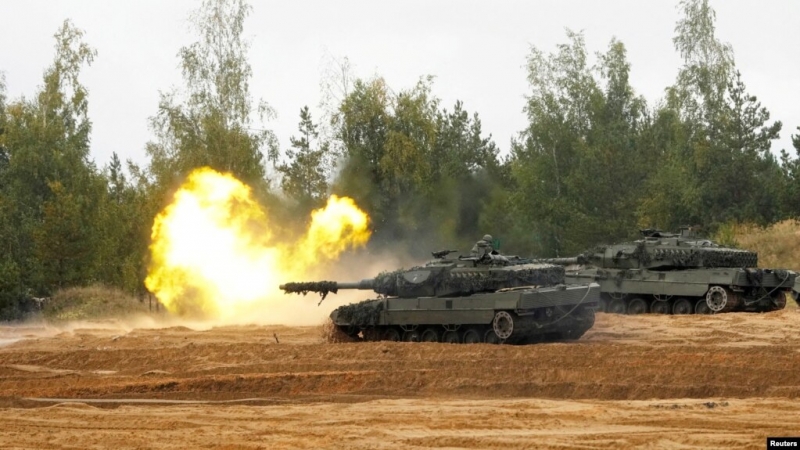 Tancurile grele ale NATO nu vor merge să apere Ucraina