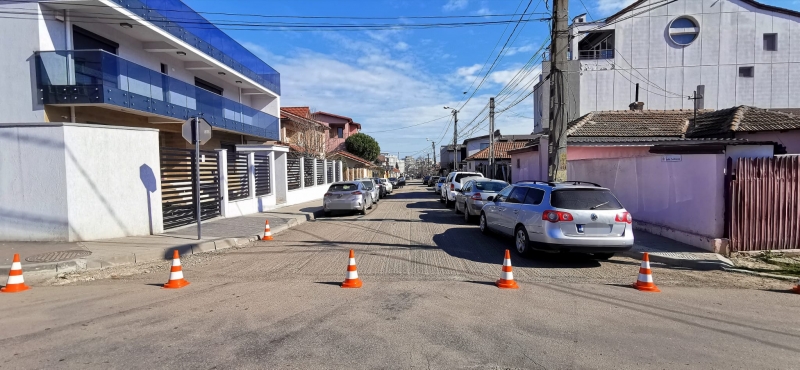 Atenție, șoferi! Încep lucrările de asfaltare a carosabilului pe strada Duiliu Zamfirescu din cartierul Anadalchioi
