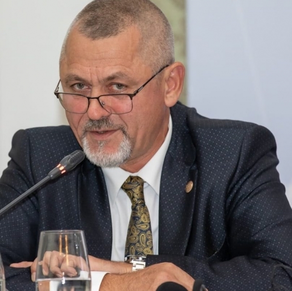 Deputatul UNR Focșa îl ia la întrebări pe premierul Ciucă