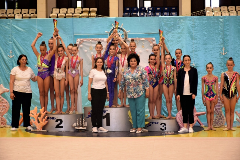 La Campionatul Național de Gimnastică Ritmică - Junioare, echipa CS VICTORIA Cumpăna a cucerit 12 medalii remarcabile!