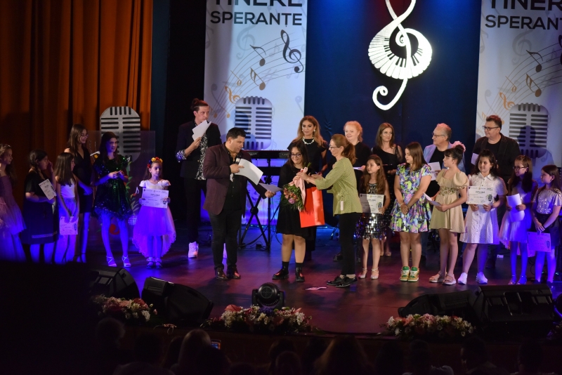 O nouă ediție a Festivalul de Muzică Ușoară și Populară „Tinere Speranțe”, s-a încheiat cu succes în municipiul Medgidia