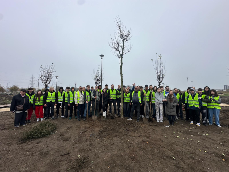 Acțiune de plantare în parcul „Perdeaua Verde” de Ziua Dobrogei