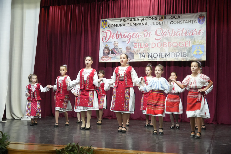 La mulți ani, Dobrogea! La mulți ani, dobrogeni!