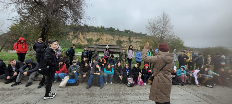 Cercetașii descoperă Dobrogea la Muzeul „Axiopolis” Cernavodă