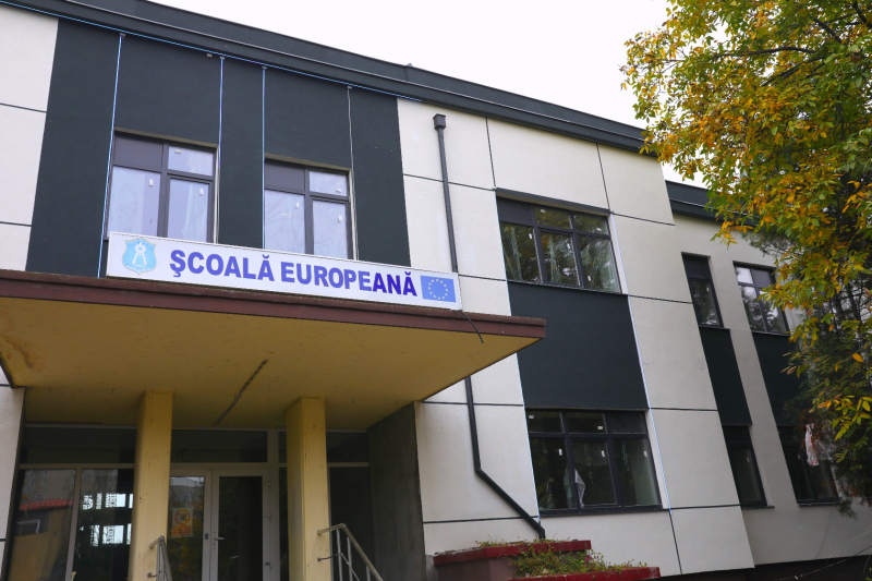 Primăria Constanța continuă să investească în educație