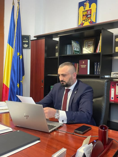 DEMOCRAȚIA LA JUDECATĂ - audieri publice în Parlament!