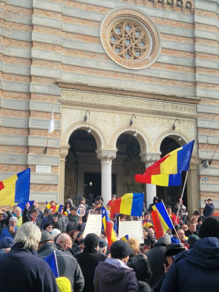 Sute de susținători AUR au protestat astăzi la Constanța