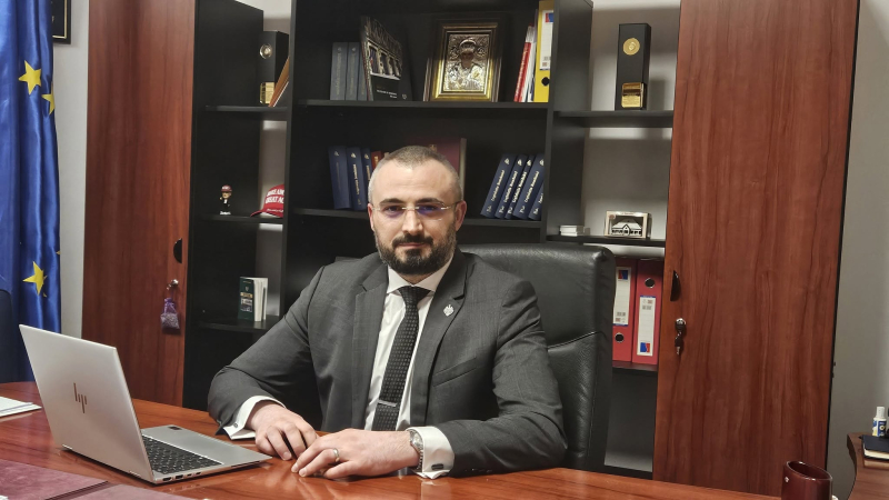 Senatorul Nicolae Vlahu critică protestul din Piața Victoriei: „Este un exemplu de indignare selectivă!”