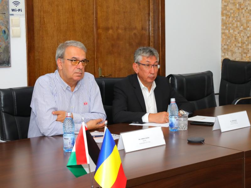 Primarul Vergil Chițac a primit vizita ambasadorului Emiratelor Arabe Unite. Se deschid noi perspective de cooperare economică pentru Constanța