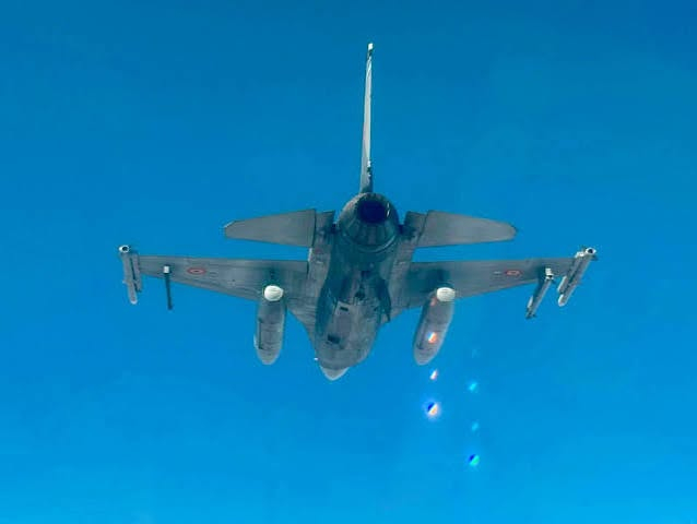 O nouă dronă rusească, doborâtă de un F-16 românesc, în apropiere de Sulina