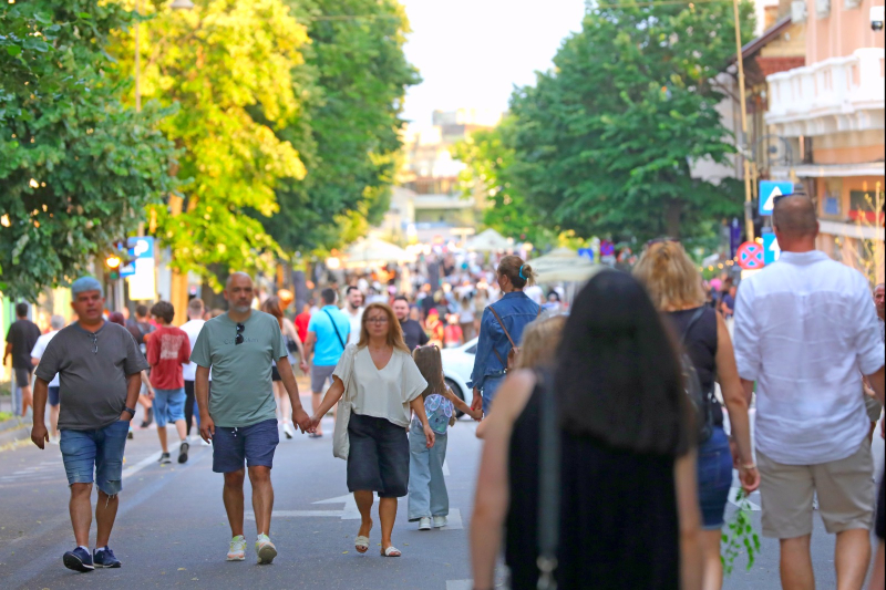 Bulevardul Tomis redevine pietonal sâmbătă, 01 august, pe tronsonul cuprins între bulevardul Mamaia și strada Traian