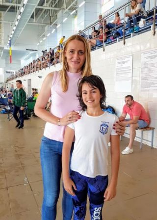 Două campioane: Mihaela Munteanu alături de Camelia Potec, la Ziua Națională a Înotului