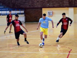 Prima zi a turneului de fotbal în sală   -Cupa Municipiului Medgidia-