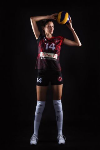 CS Medgidia va conta în acest sezon pe serviciile centrului Andreea Maria Petra, voleibalista cu cel mai bun serviciu din prima ligă a voleiului feminin
