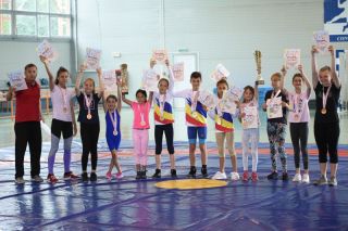 Medgidia a obținut rezultate remarcabile la Campionatul Național de Lupte și Aptitudini pe plajă, Under15 și junioare 4