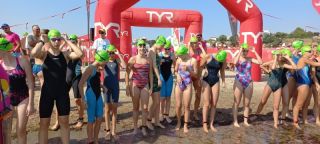 Mihaela Munteanu a reușit să termine pe locul al treilea Maratonul de Înot din Marea Neagră, la categoria 14-19 ani