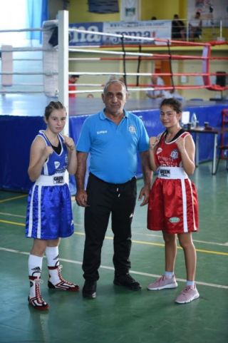 CS Medgidia performează:Denisa Militaru, campioană națională la box!