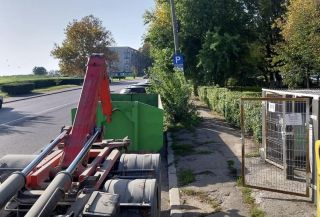 Nu abandona deșeurile voluminoase în locuri neamenajate!